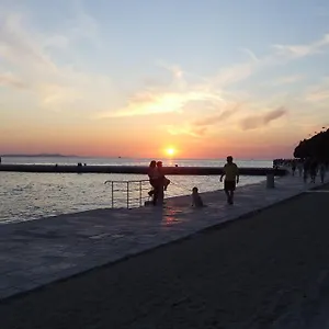 https://luxury-town-center-apartments.hotelinzadar.com