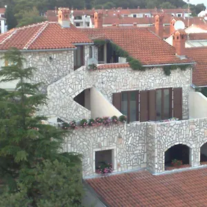 https://collins-apartments.in-istria.net